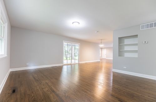 4641 Kirchoff Rd, Rolling Meadows IL  60008-2038 exterior