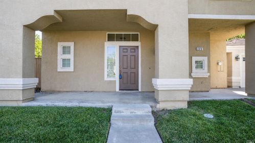 225 Chauncy Way, Vacaville, CA 95688-9132