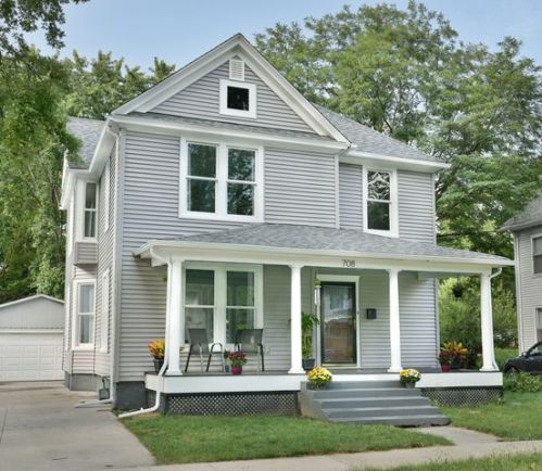 708 Hill St, Champaign, IL 61820-3325