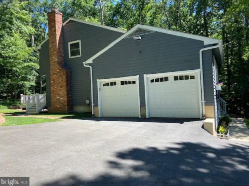 2908 Johnson Dr, Davidsonville, MD 21035-1210