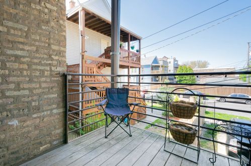 1653 Fairfield Ave, Chicago IL  60608-1710 exterior