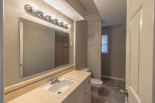 3921 Douglas Dr, Garland TX 75041-4331 exterior