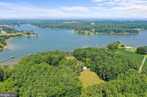 579 Honest Point Rd, Lottsburg, VA 22511-2531