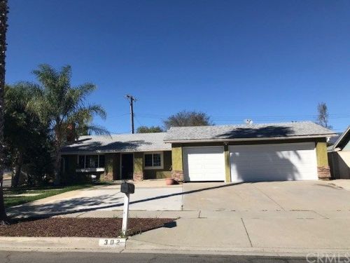 302 Cromwell St, Rialto, CA 92376-2858