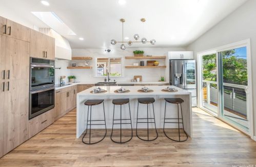 1232 Kalaniiki St, Honolulu HI  96821-1213 exterior