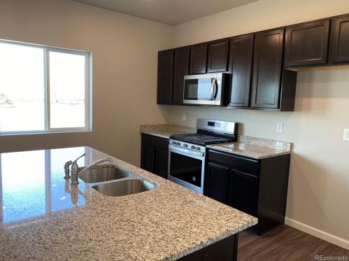 1857 Homestead Dr, Wattenburg, CO 80621-2223