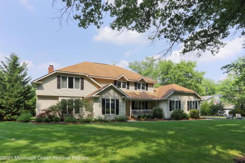 38 Polly Way, Middletown, NJ 07748-3189