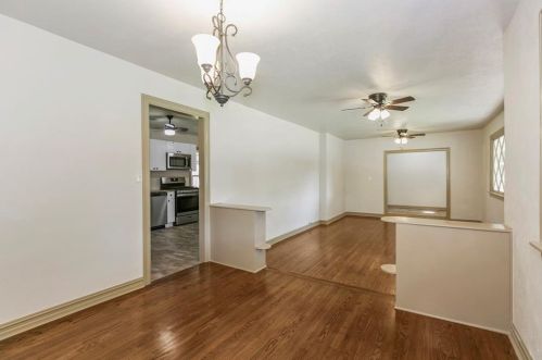 2200 Mcewen Ct, Fort Worth TX  76112-7927 exterior