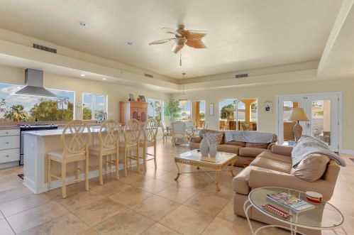 775 Racquet Club Rd, Palm Springs, CA 92262-1837