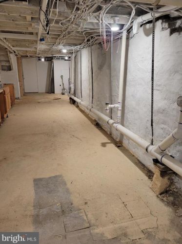 703 State St, Trenton NJ 08609-2008 exterior