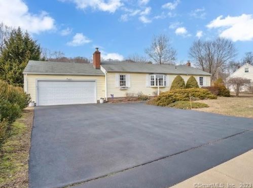 4 Reskin Dr, Wallingford, CT 06492-4834