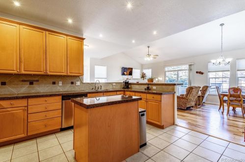 6654 Rome St, Aurora CO 80016-6023 exterior