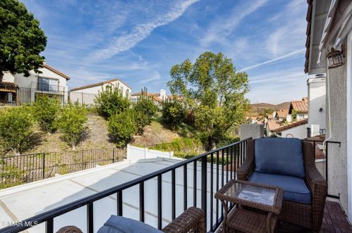 865 Links Vw Dr, Simi Valley CA 93065-6661 exterior