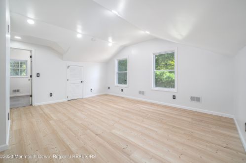 69 Byrnes Ln, Tinton Falls NJ  07724-1507 exterior