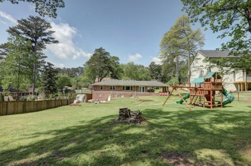 6405 Bridgewood Valley Rd, Atlanta GA  30328-2903 exterior
