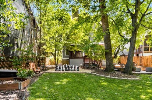 1070 Mercer St, Atlanta GA  30316-2495 exterior