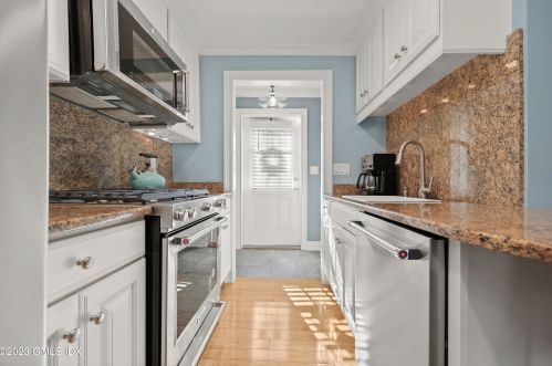 55 Putnam Park, Greenwich, CT 06830-5774