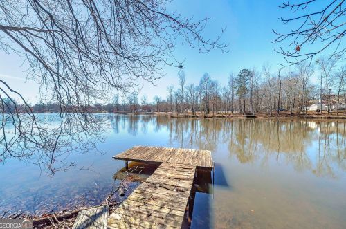 252 Lakeview Dr, Locust Grove GA  30248-3820 exterior