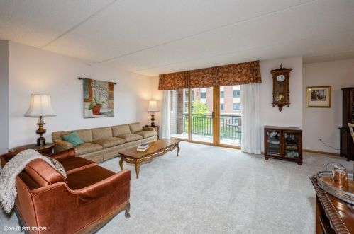11 Wille St, Mount Prospect, IL 60056-3111