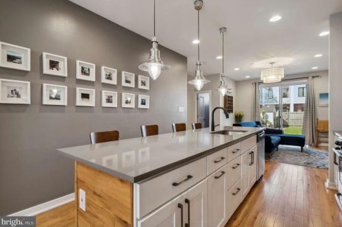 1318 Berks St, Philadelphia, PA 19122-6009