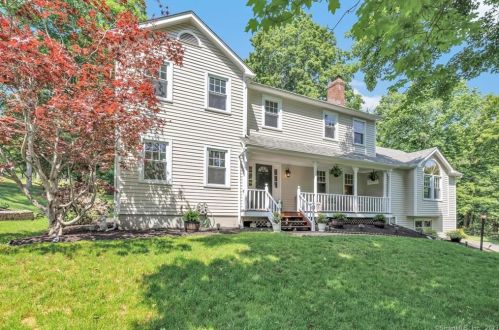 15 Gristmill Ln, Huntington, CT 06484-4648