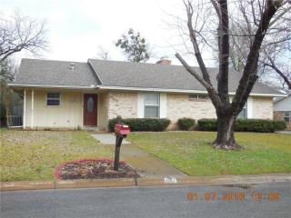1017 Canterbury Dr, Sherman, TX 75092-2112