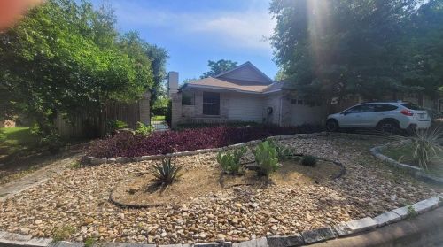 5405 Alexis Cv, Austin TX  78741-3201 exterior