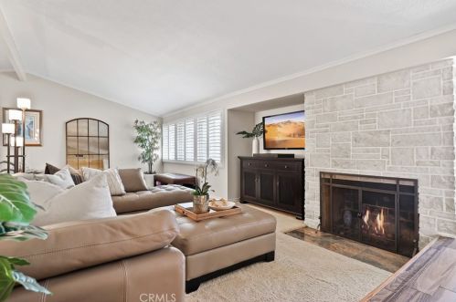 3161 Mainway Dr, Los Alamitos, CA 90720-4815