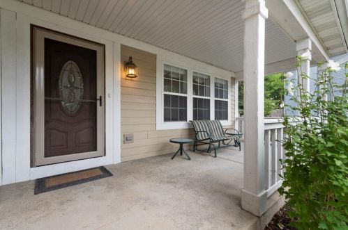 15 Ivy Ct, South Elgin, IL 60177-2880