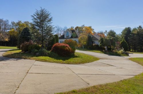 96 Port Cir, Warwick, RI 02889-6535