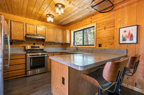 12279 Bennett Flat Rd, Truckee CA  96161-6202 exterior