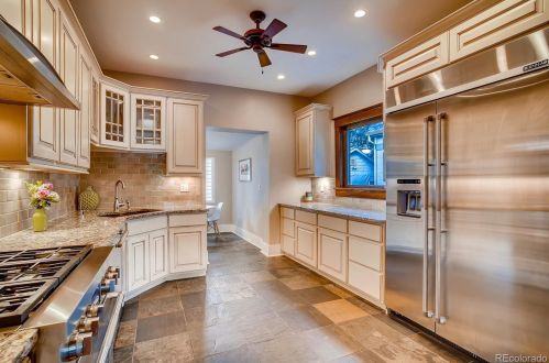 2542 Ash St, Denver, CO 80207-3118