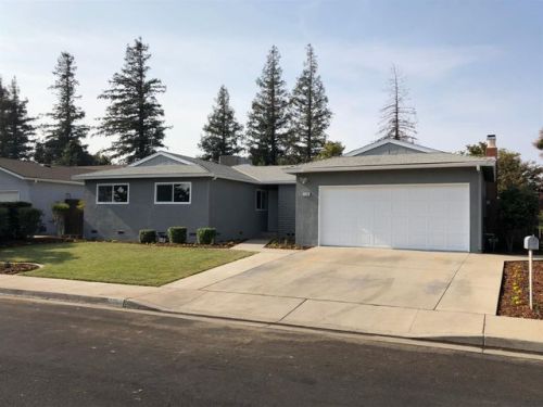 2356 Acacia Ave, Clovis, CA 93612-4045