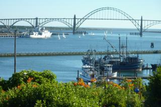640 5th St, Newport OR  97365-4317 exterior
