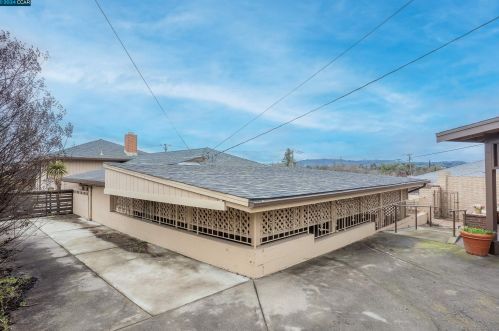 2805 Grant St, Concord CA  94520-4653 exterior