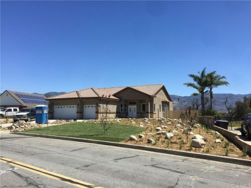 5891 Sycamore Ave, Rialto, CA 92377-3917