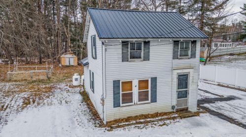 5 Vaughn St, Augusta, ME 04330-7038