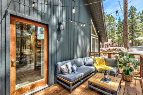 10146 Surrey Pl, Truckee, CA 96161-1215