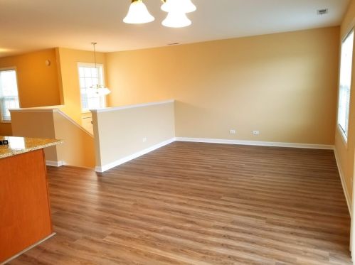 1020 Turin Dr, Pingree Grove IL  60140-5604 exterior