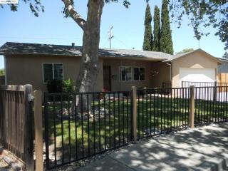 7973 Caroline Ct, Pleasanton, CA 94568-1411