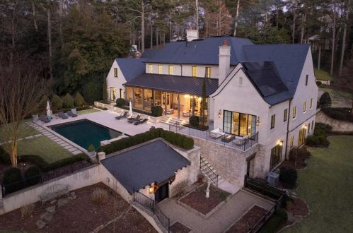 3994 Emma Ln, Atlanta GA  30342-3835 exterior