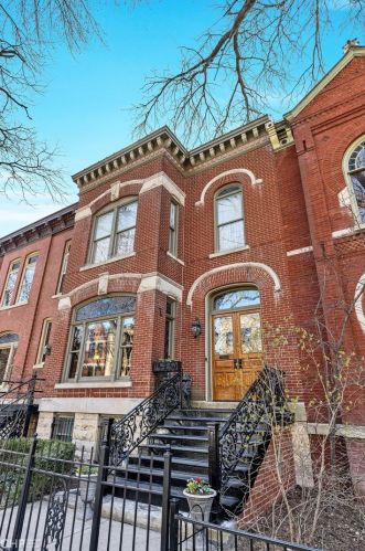 2242 Bissell St, Chicago, IL 60614-3620