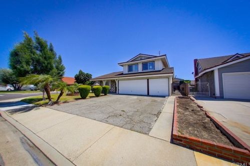 8624 Beverly Park Pl, Pico Rivera, CA 90660-1923