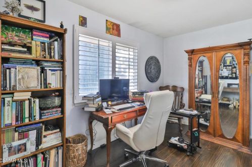 2803 Hollister St, Simi Valley CA  93065-5214 exterior