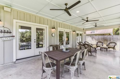 1035 Timber Elm, Seguin TX  78155-1138 exterior