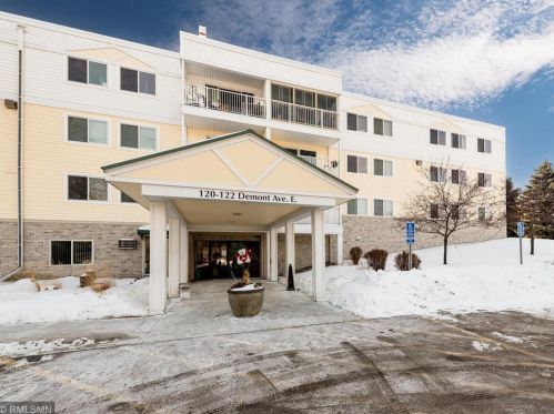 132 Demont Ave, Saint Paul MN  55117-1572 exterior