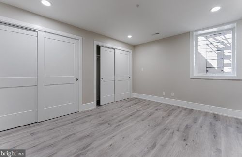 950 Front St, Philadelphia PA 19147-0043 exterior