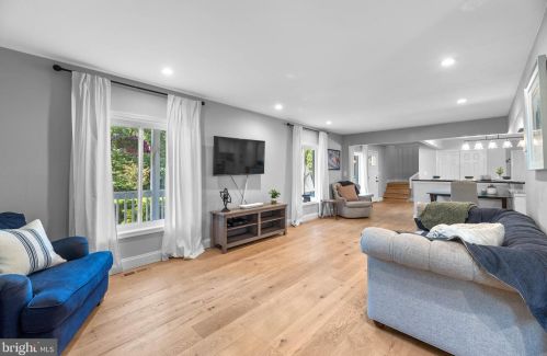 92 Berrywood Dr, Severna Park MD 21146-2001 exterior