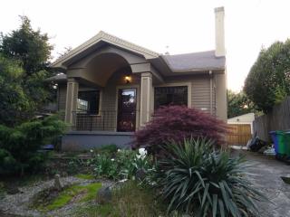 4125 14th Ave, Portland OR  97202-3921 exterior