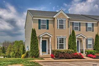 1861 Jamestown Ln, York, PA 17408-8808